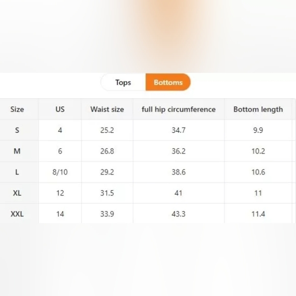 Tank tops and booty shorts - Picture 2 of 5